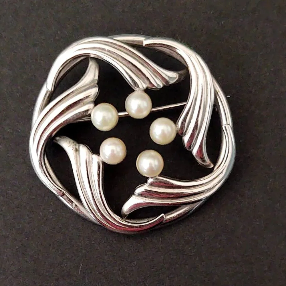 Vintage Simmons sterling and pearl brooch